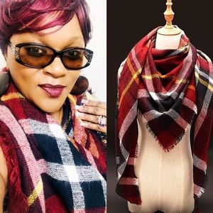 Cashmere Plaided Scarf 🧣